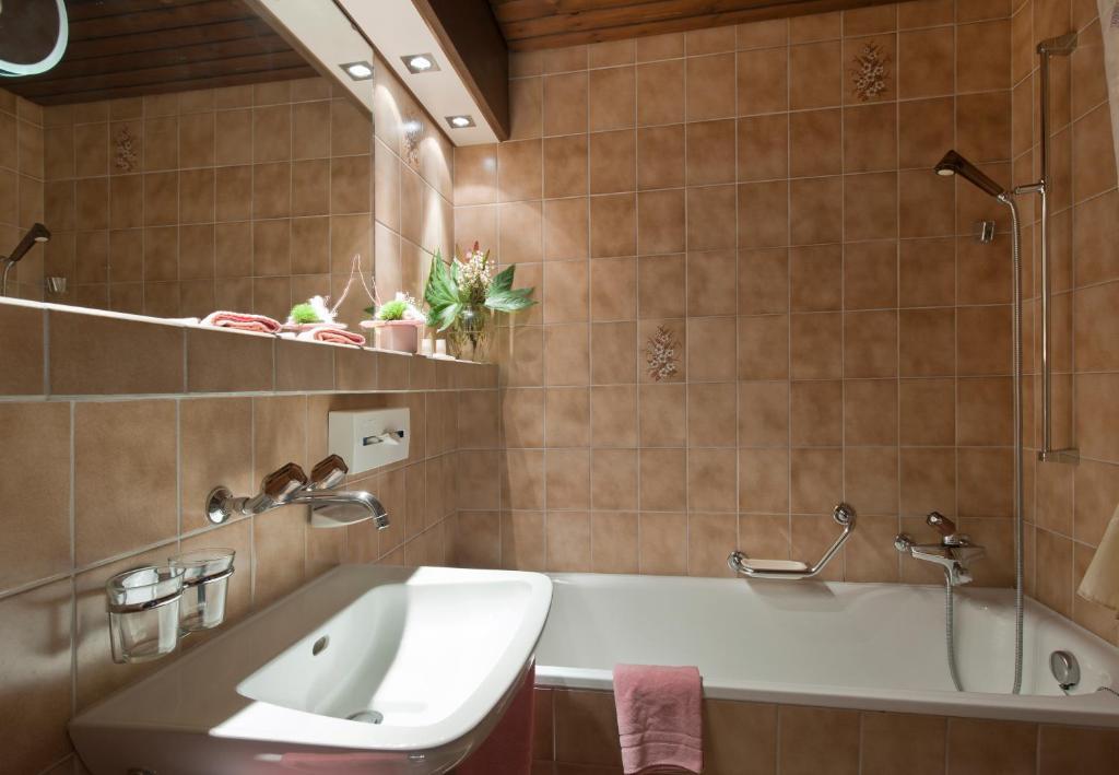 אמדן Hotel Sonne חדר תמונה